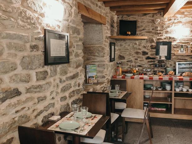 Imagen del bar/restaurante del Pensión Pr Campanas De San Juan. Foto 2