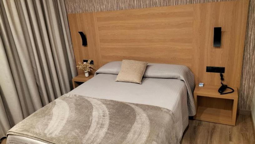 Imagen de la habitación del Pensión Praza Camelias. Foto 7