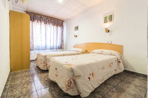 Imagen de la habitación del Pensión Puerto Rico, Murcia. Foto 8