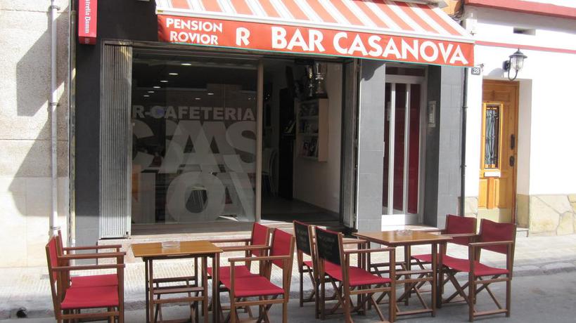 Imagen de los exteriores del Pensión ROVIOR Rooms & Caf&eacute;. Foto 4
