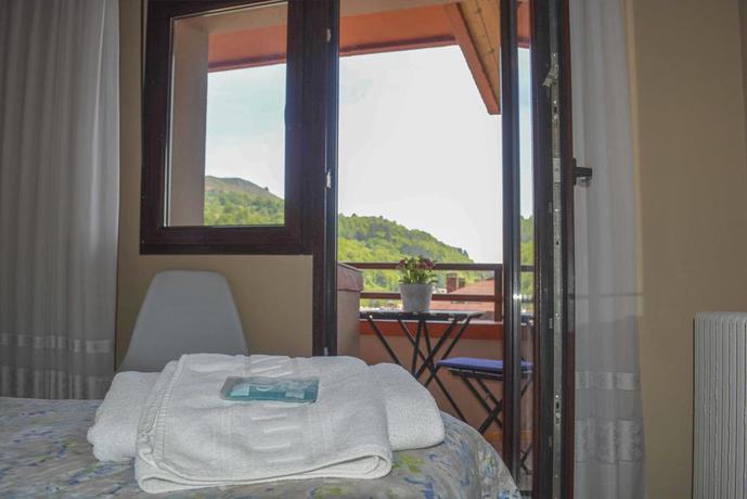 Imagen de la habitación del Pensión Reconquista, Cangas de Onis. Foto 4