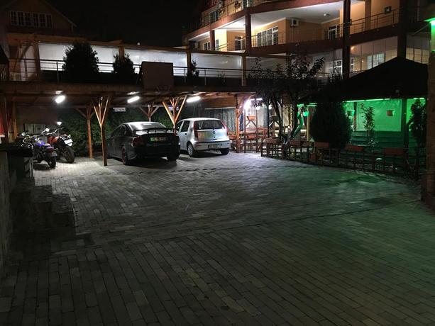 Imagen de los exteriores del Pensión Relax, Ramnicu Valcea. Foto 9