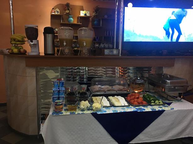 Imagen del bar/restaurante del Pensión Relax, Ramnicu Valcea. Foto 3