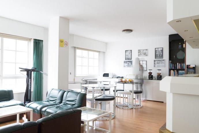 Imagen de los interiores del Pensión Rey Fernando. Foto 7