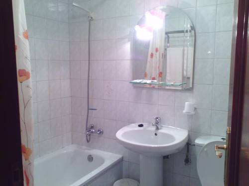 Imagen de la habitación del Pensión Rey, Illa de Arousa. Foto 4