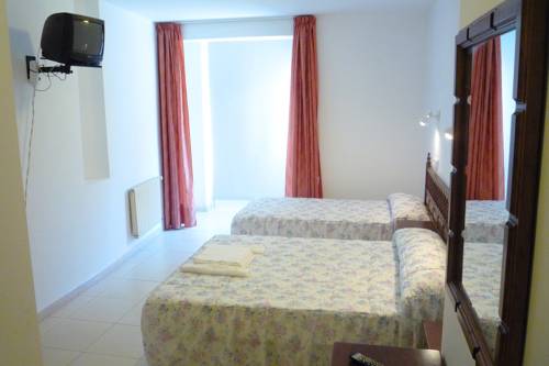 Imagen de la habitación del Pensión Rey, Illa de Arousa. Foto 13