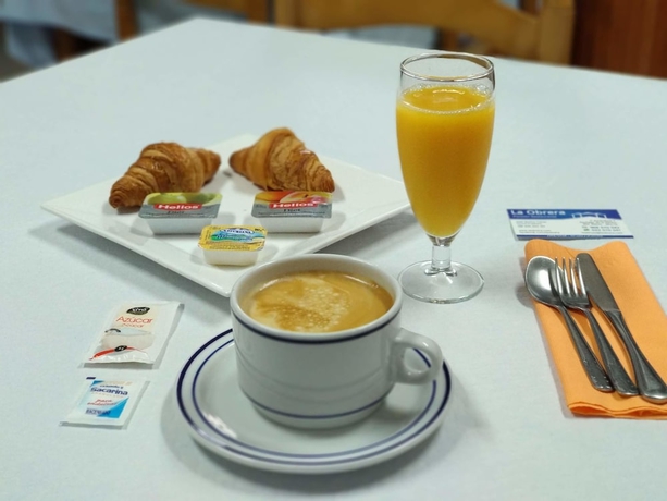 Imagen del bar/restaurante del Pensión Ribera, SANTIAGO DE LA RIBERA. Foto 3