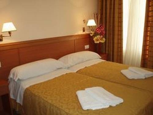 Imagen de la habitación del Pensión Salome, Madrid. Foto 2