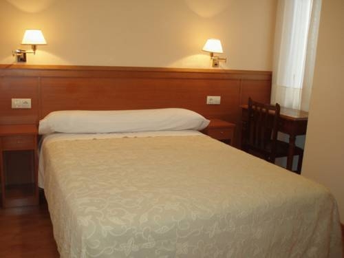 Imagen de la habitación del Pensión Salome, Madrid. Foto 7