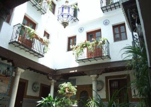 Imagen de los interiores del Pensión San Joaquín. Foto 11