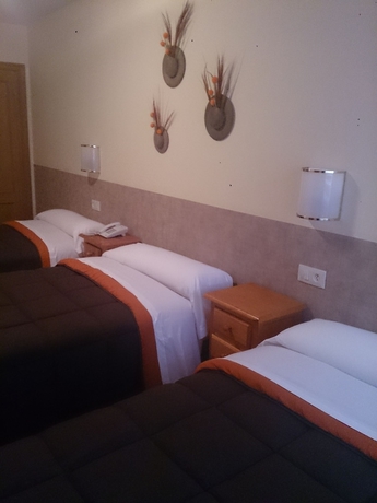 Imagen de la habitación del Pensión Santa Clara, A Coruña. Foto 11