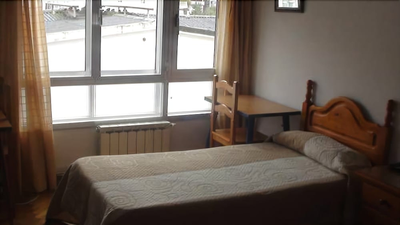 Imagen de la habitación del Pensión Santa Rita, Santiago de Compostela. Foto 4