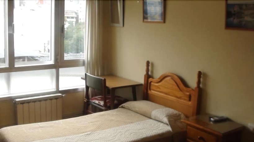 Imagen de la habitación del Pensión Santa Rita, Santiago de Compostela. Foto 9