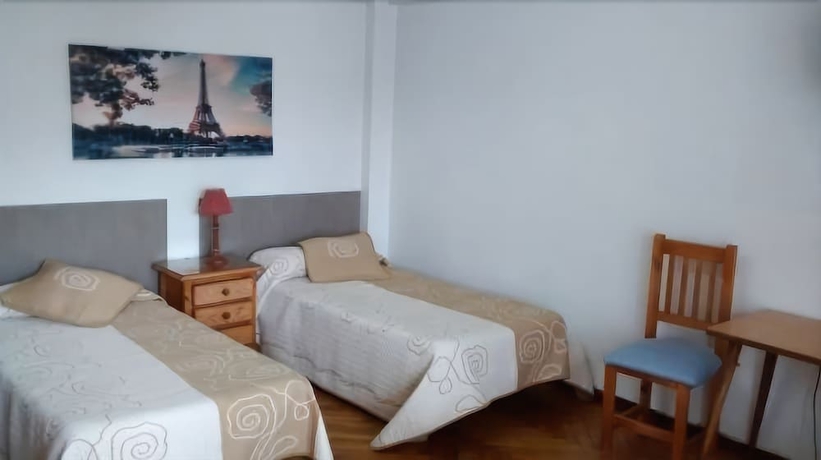 Imagen de la habitación del Pensión Santa Rita, Santiago de Compostela. Foto 11