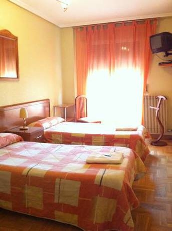 Imagen general del Pensión Santiago, Burgos. Foto 6