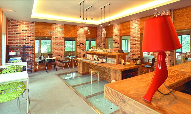 Imagen del bar/restaurante del Pensión Skylake. Foto 2