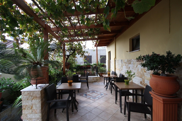 Imagen de los exteriores del Pensión Sofia, Rodas. Foto 13