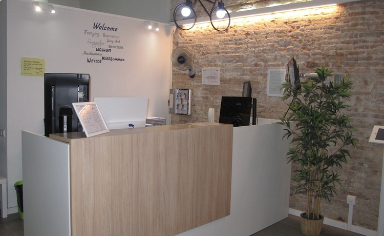 Imagen de los interiores del Pensión Solarium, Las Ramblas. Foto 17