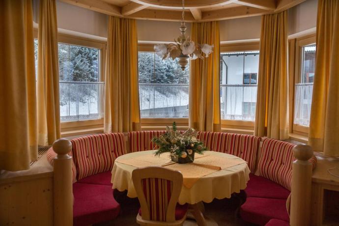 Imagen de los interiores del Pensión Sonnenheim, Sch&ouml;nberg im Stubaital. Foto 10
