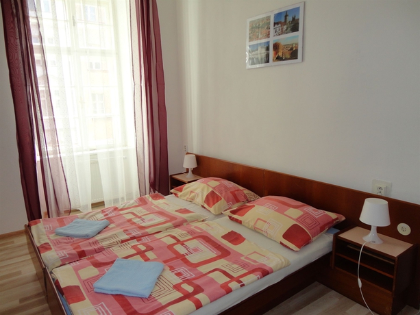 Imagen de la habitación del Pensión Tara, Praga. Foto 12