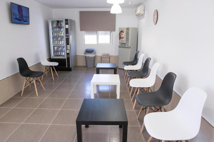 Imagen de los interiores del Pensión Tere Playa. Foto 11