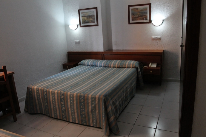 Imagen de la habitación del Pensión Terminal, Málaga. Foto 5