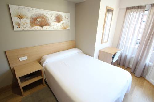 Imagen de la habitación del Pensión Txarriduna, Mendaro. Foto 5