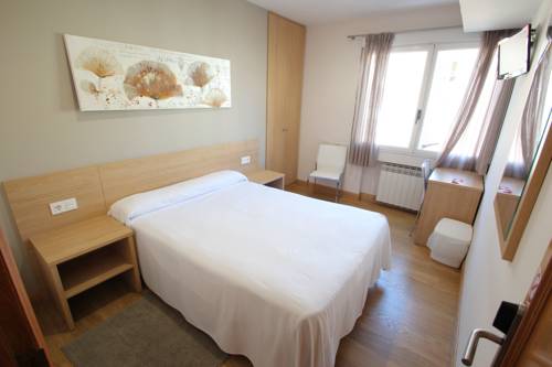 Imagen de la habitación del Pensión Txarriduna, Mendaro. Foto 7