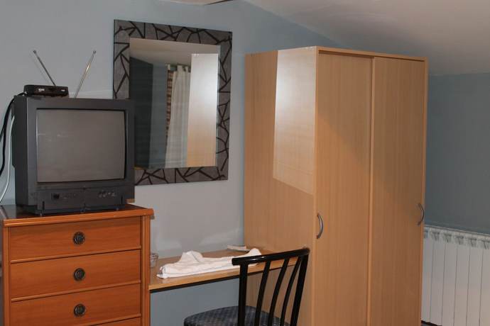 Imagen de la habitación del Pensión Úbeda. Foto 13