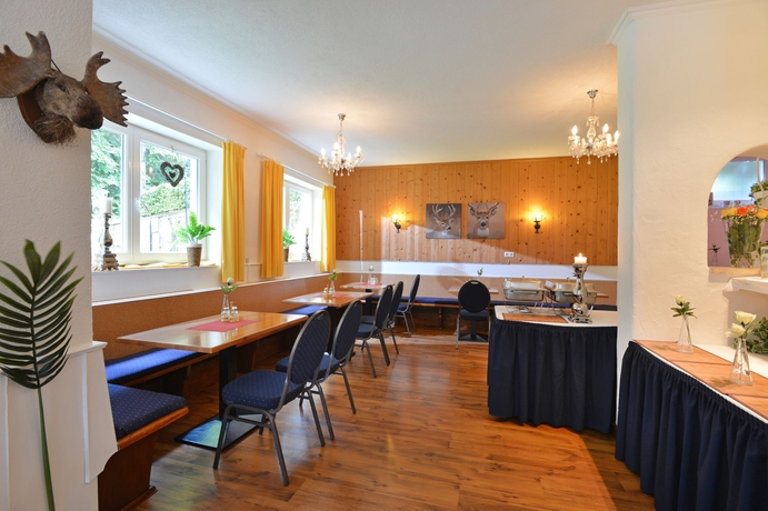 Imagen del bar/restaurante del Pensión Und Appartements Hartkaiser. Foto 4