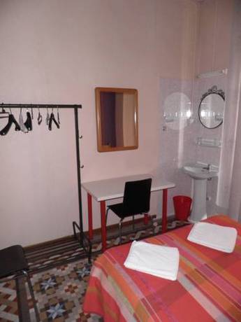 Imagen de la habitación del Pensión Universal, Valencia. Foto 6