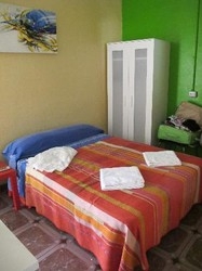 Imagen de la habitación del Pensión Universal, Valencia. Foto 11