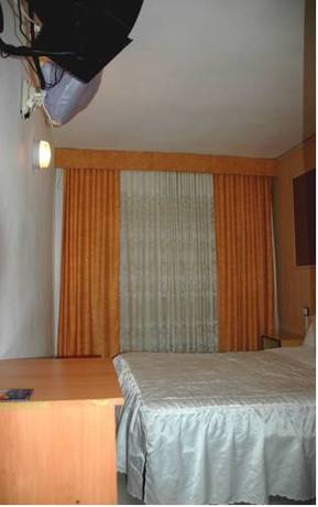 Imagen de la habitación del Pensión Venecia, Salou. Foto 10