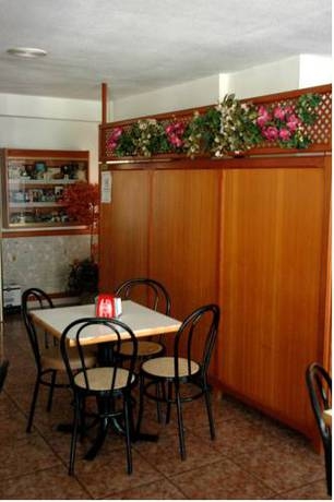 Imagen del bar/restaurante del Pensión Venecia, Salou. Foto 8