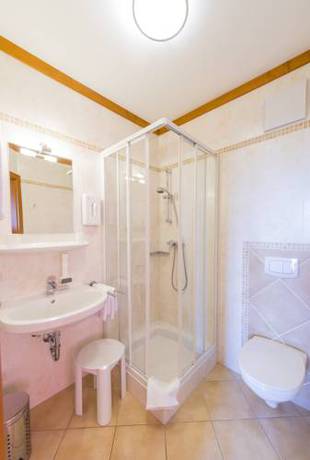 Imagen de la habitación del Pensión Weingut & Zum Seeblick Familie Sattler. Foto 3