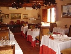 Imagen del bar/restaurante del Pousada El Palomar, SANTA COLOMBA DE LAS CARABIAS. Foto 5