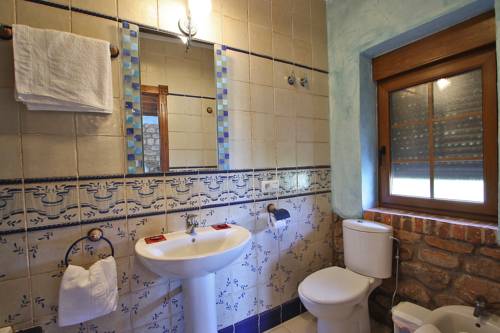 Imagen de la habitación del Pousada Medieval El Manjon. Foto 3