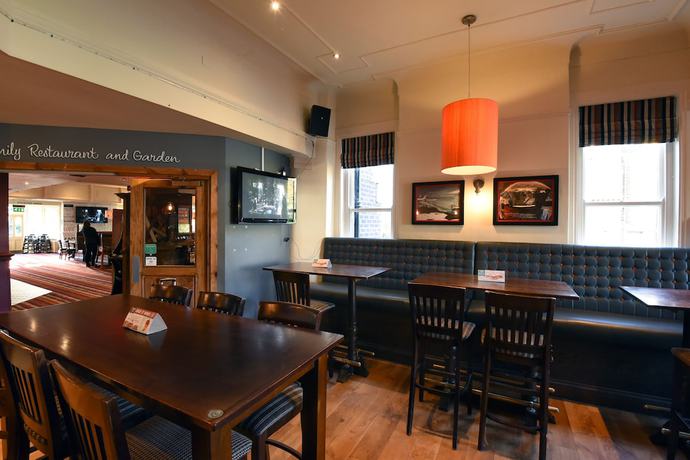 Imagen del bar/restaurante del Pousada Oaklands By Greene King Inns. Foto 4