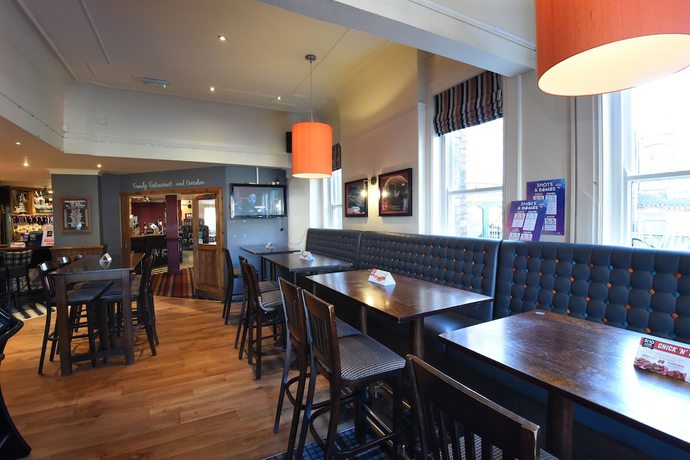 Imagen del bar/restaurante del Pousada Oaklands By Greene King Inns. Foto 7