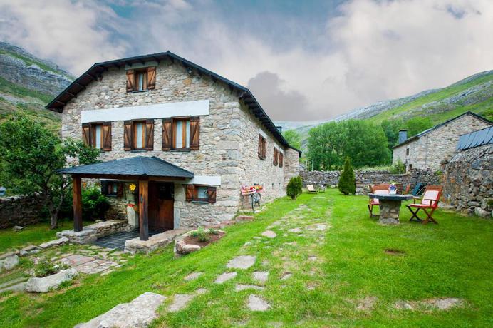 Imagen de los exteriores del Pousada Real El Rinc&oacute;n de Babia. Foto 4