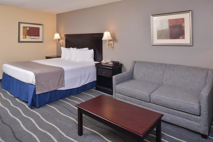 Imagen de la habitación del Pousada Red Roof Inn & Suites Irving. Foto 2
