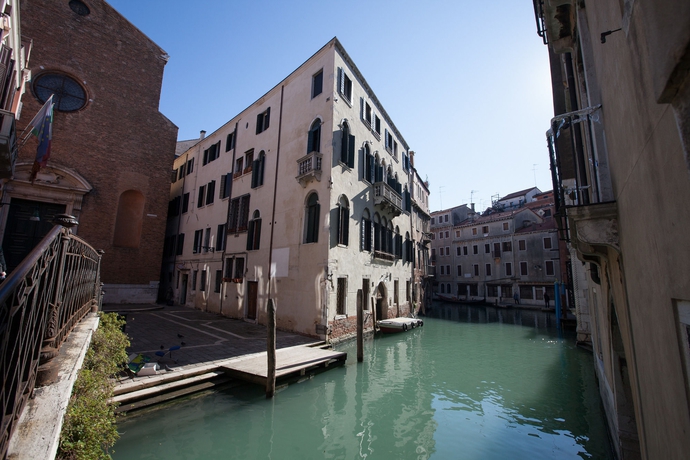 Imagen de los exteriores del Residencia Ca' Foscolo Residence. Foto 9