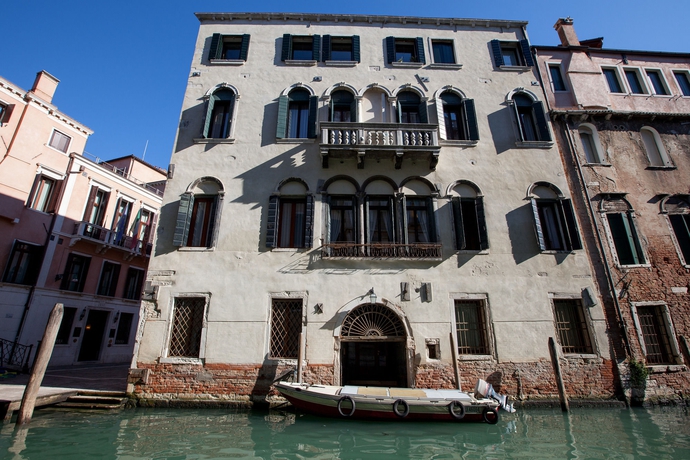 Imagen de los exteriores del Residencia Ca' Foscolo Residence. Foto 10