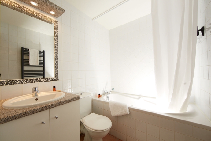 Imagen de la habitación del Residencia Cgh R&eacute;sidences and Spas Les Chalets Du Soleil. Foto 8