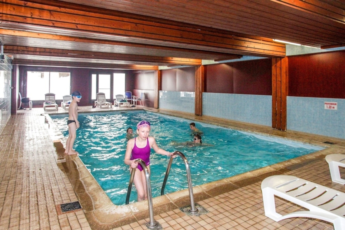 Imagen de la piscina del Residencia Chalet Alpina Residencia. Foto 18