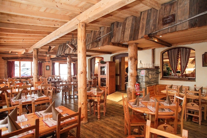 Imagen del bar/restaurante del Residencia Chalet Alpina Residencia. Foto 4