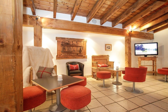 Imagen del bar/restaurante del Residencia Chalet Alpina Residencia. Foto 5