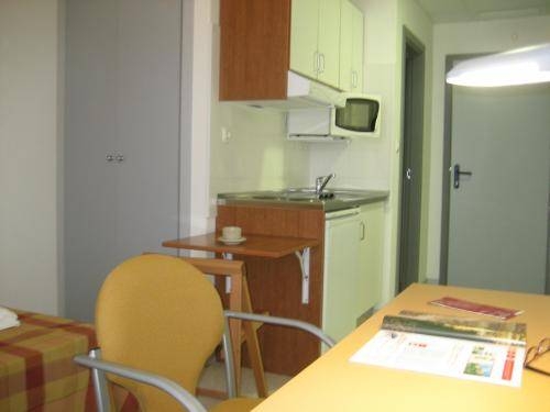 Imagen general del Residencia De Estudiantes Fernando Villalon. Foto 9