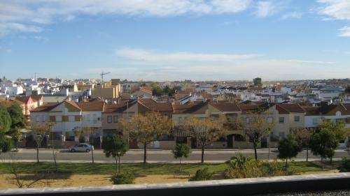 Imagen general del Residencia De Estudiantes Fernando Villalon. Foto 10