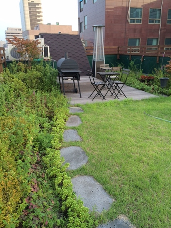 Imagen de los exteriores del Residencia E Residence. Foto 14